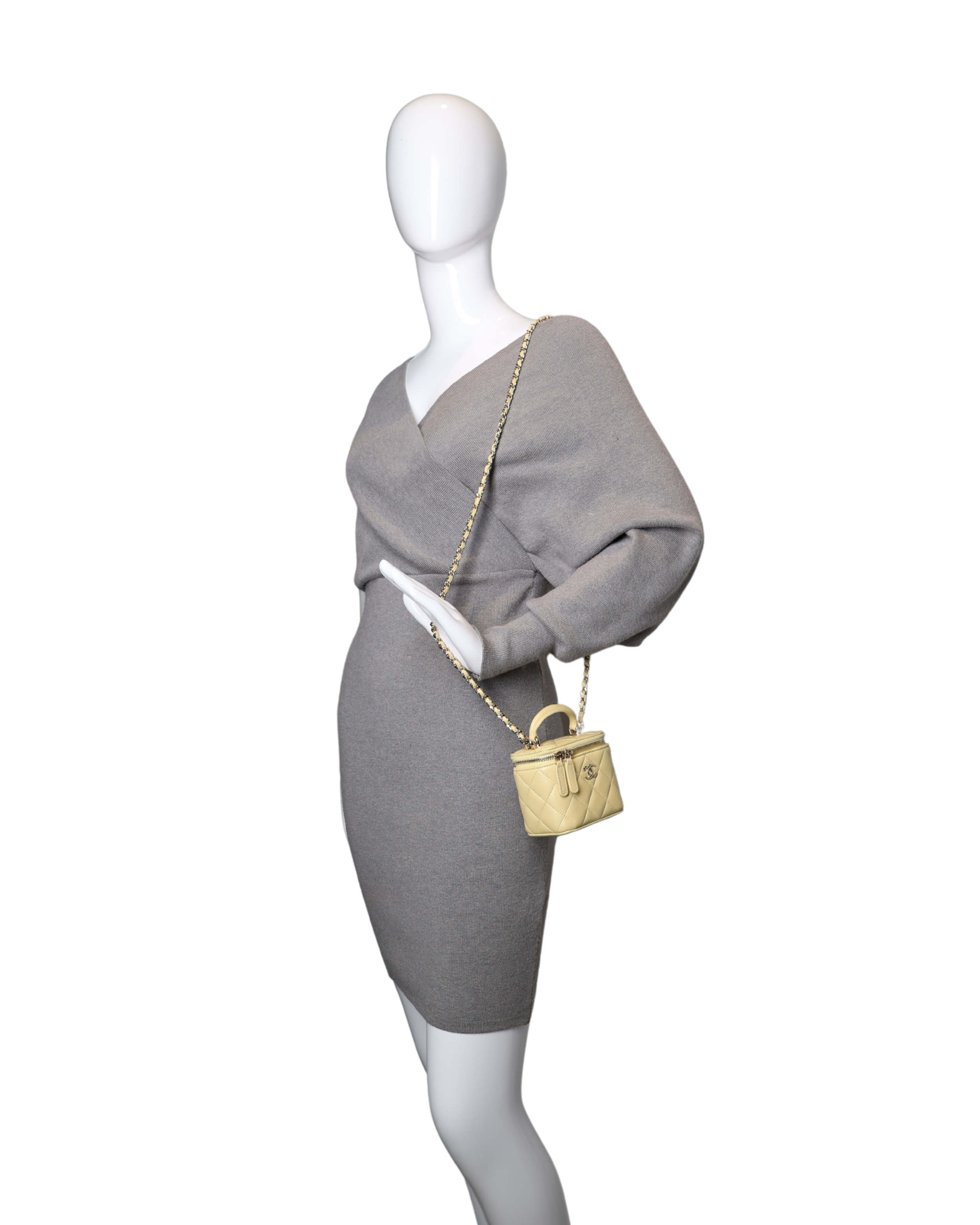 Chanel - Mini Vanity Case in Yellow Quilted Lambskin with Top Handle (Pre-Owned)