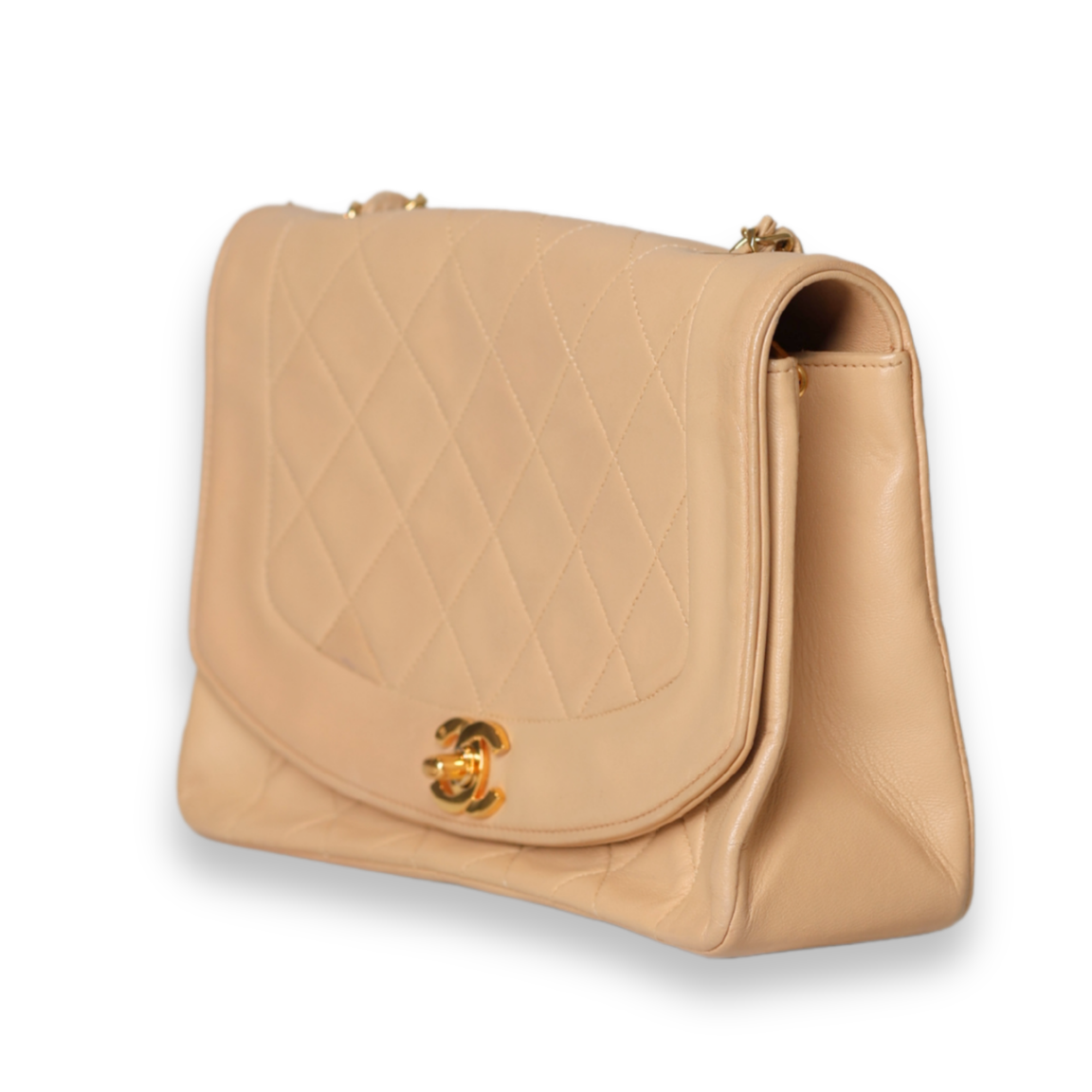 Chanel - Diana Bag Beige Quilted Lambskin Medium 24k (Pre-Owned)
