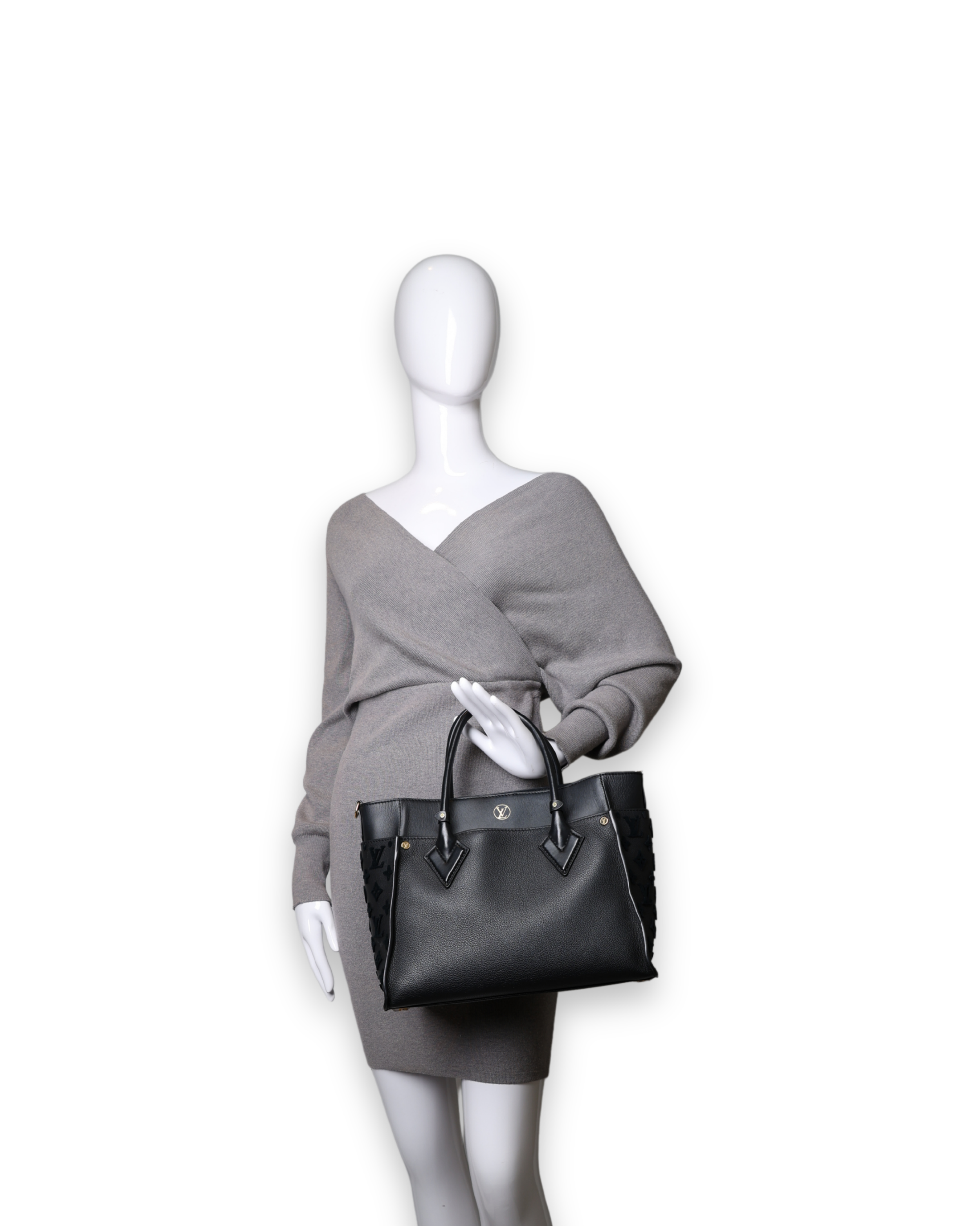Louis Vuitton - On My Side MM (Pre-Owned)